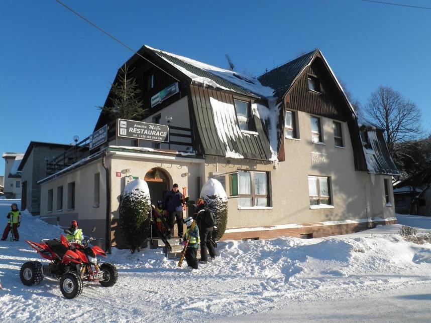 Restaurace A Penzion Maja Benecko Extérieur photo